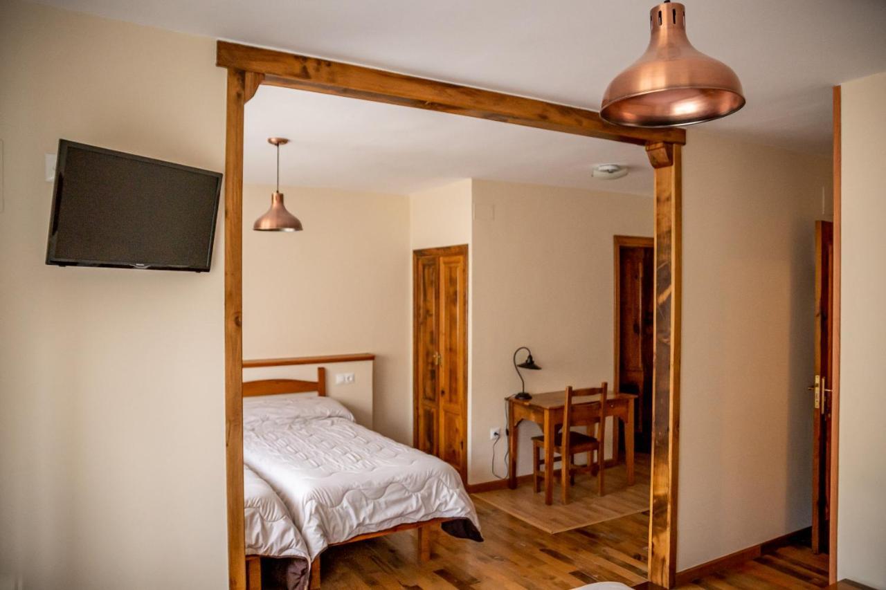 Hostal Restaurante Ventasierra Valdoré Exteriör bild