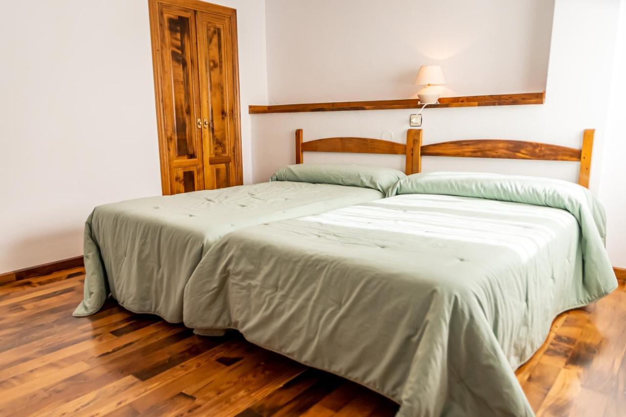 Hostal Restaurante Ventasierra Valdoré Exteriör bild